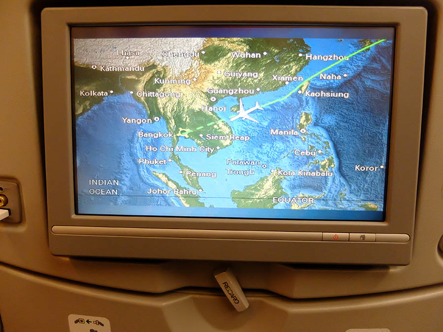 ゴミだらけの国際線出発ロビー