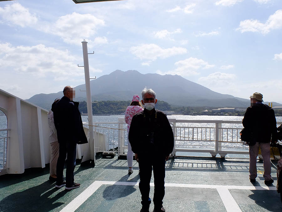 フェリーで桜島へ