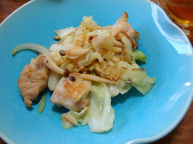 1/3日分の野菜がとれるガーリックソース炒め