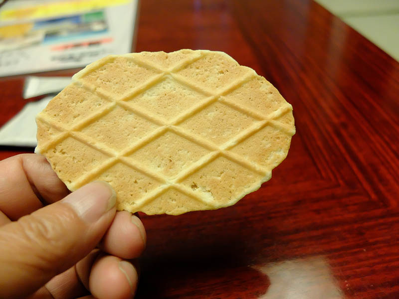 阿寒カマンベールワッフルクッキー