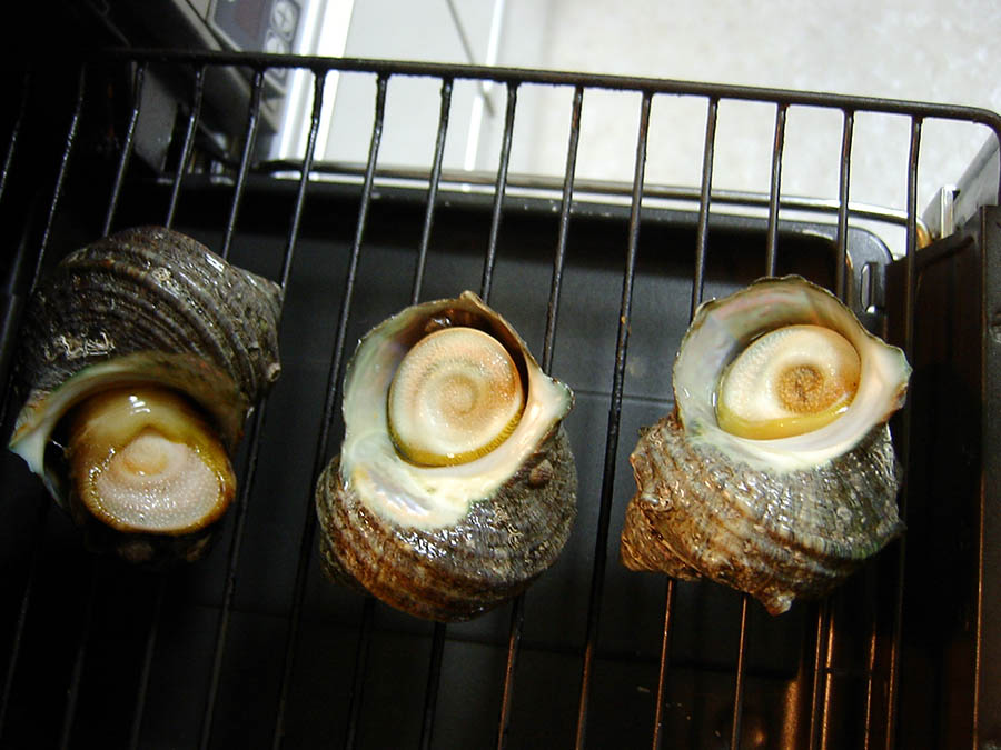 鳥羽のサザエでつぼ焼き 