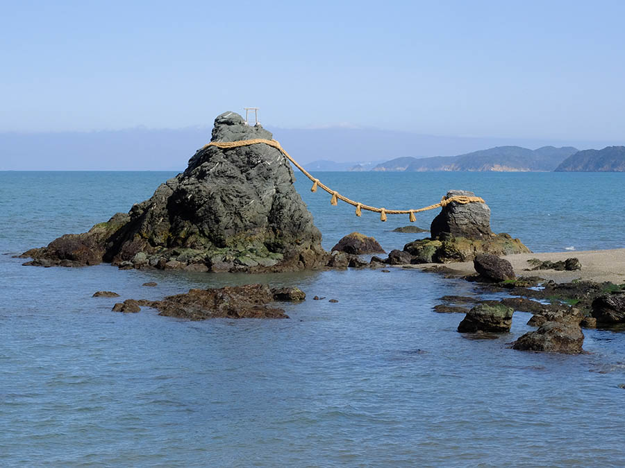 夫婦岩