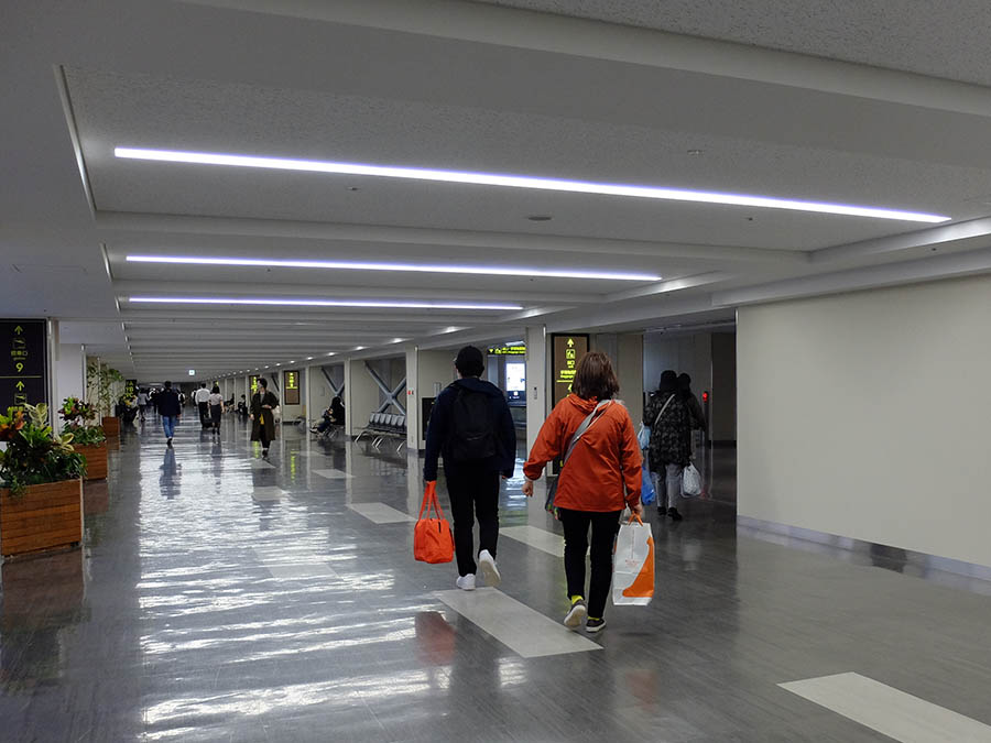 荷物受け取り