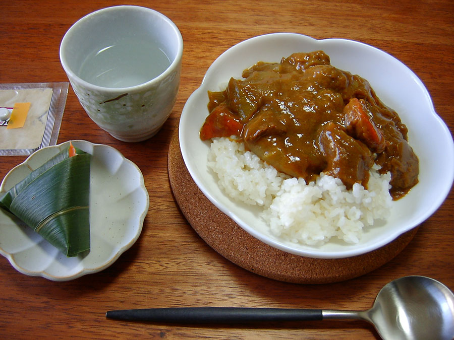 カレーといざさ寿司