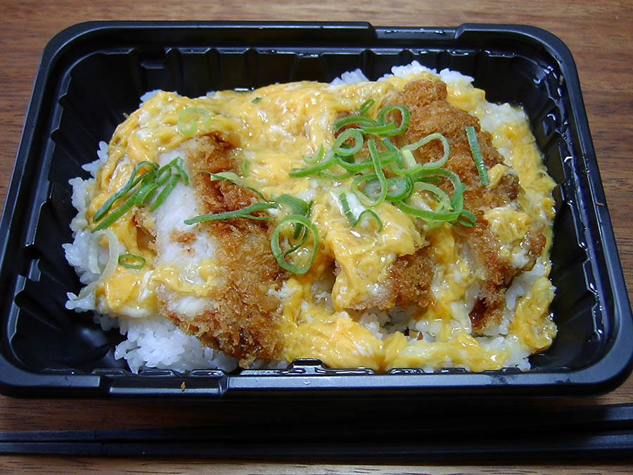 三元豚ロースかつ重