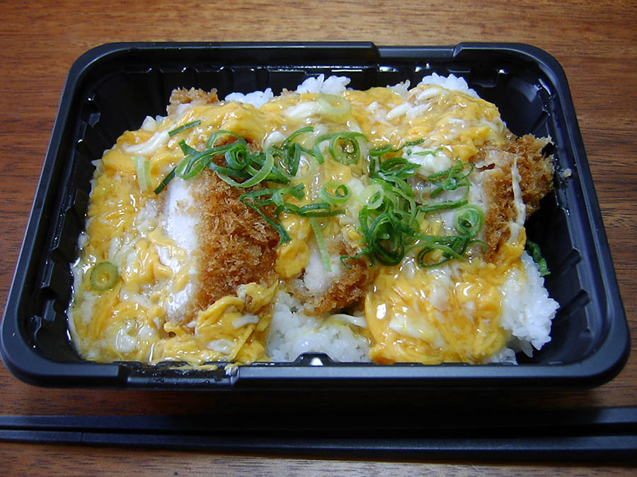 三元豚ロースかつ重