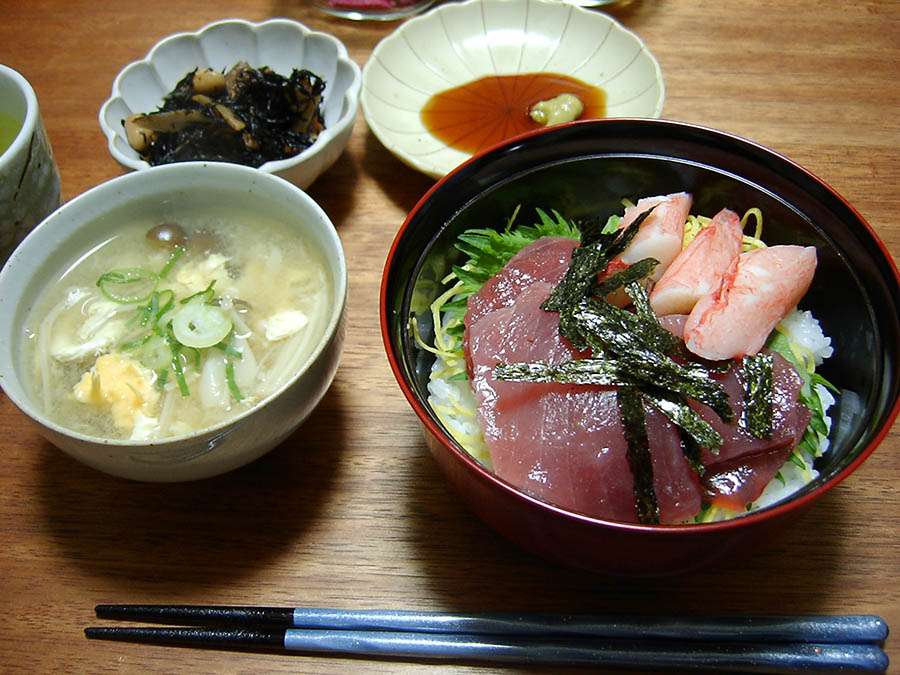 マグロ丼