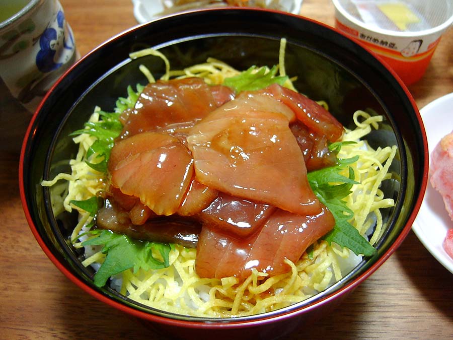 マグロ丼