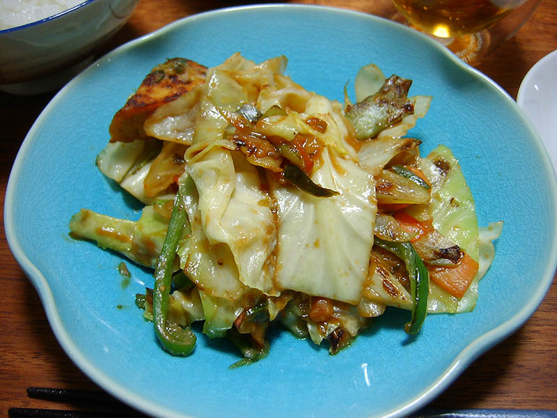 キャベツたっぷり肉みそ炒め