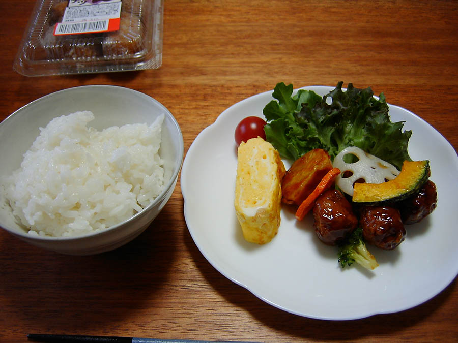 肉団子と玉子焼き