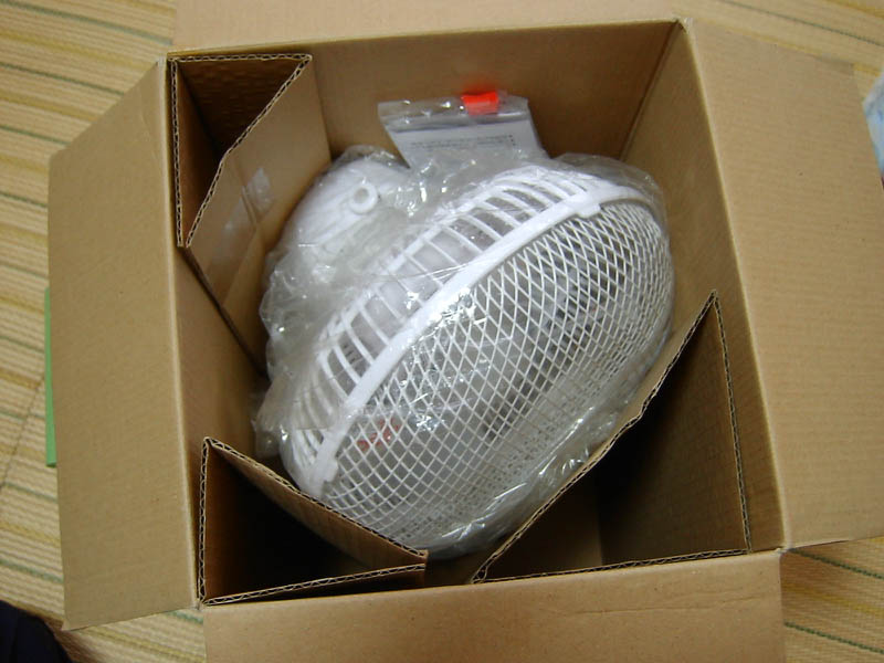 スタンド式扇風機を箱に