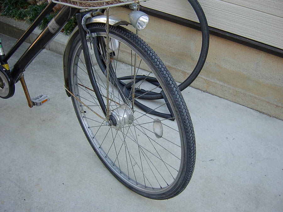 自転車の前輪のタイヤとチューブ交換