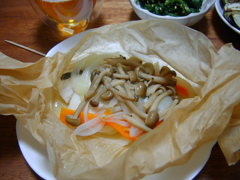 タラとシメジの紙包み焼き