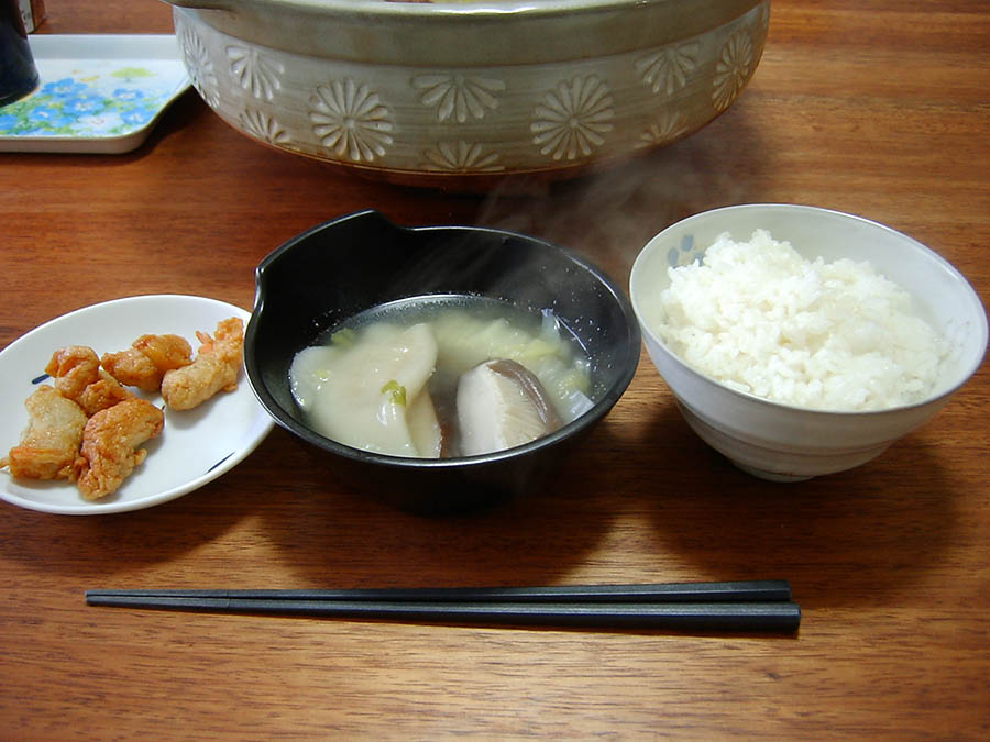 玉ねぎのさつま揚げと点心鍋
