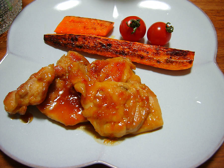 にんじんグリルとチキンの照り焼き