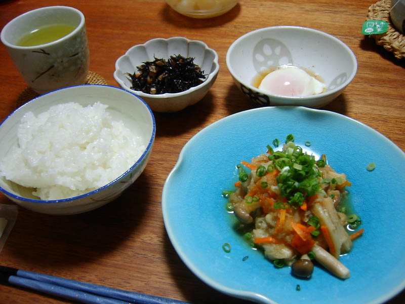 鶏モモ肉ときのこのみぞれ煮