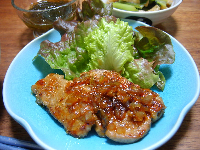 豚ヒレの玉ねぎソースとカボチャのスープ