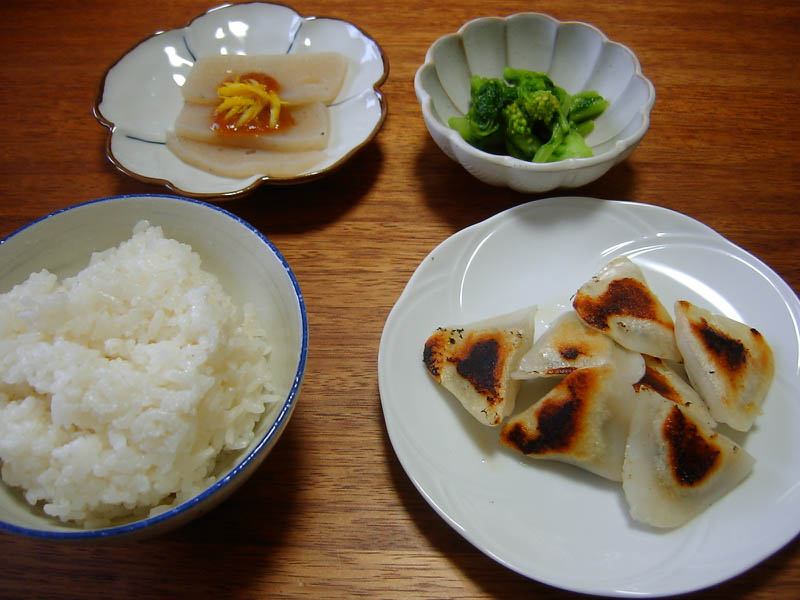 餃子とゆずみそこんにゃく