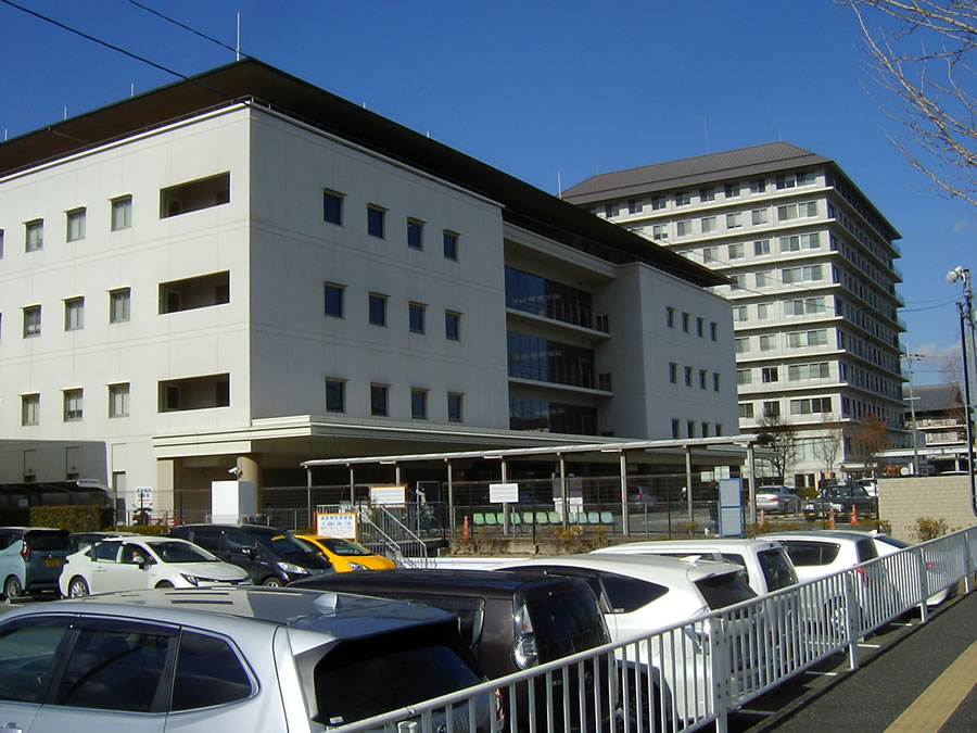 外来診療棟