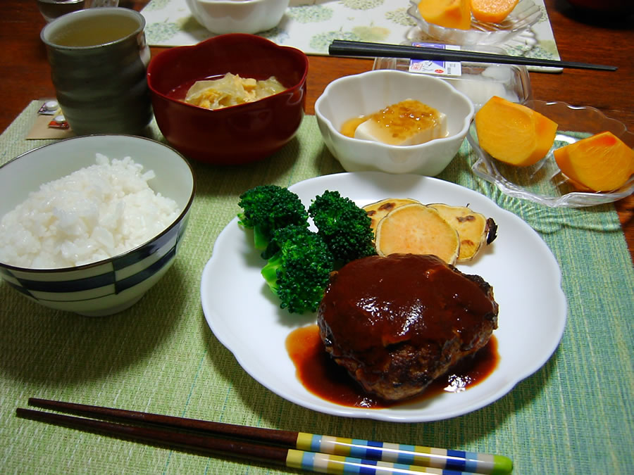 手作りハンバーグ
