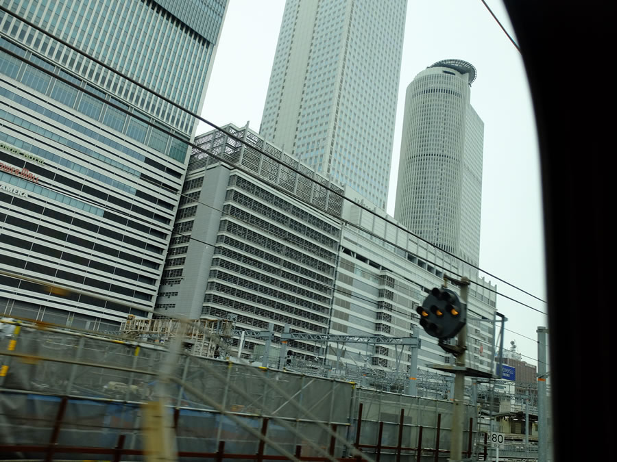 名古屋駅着