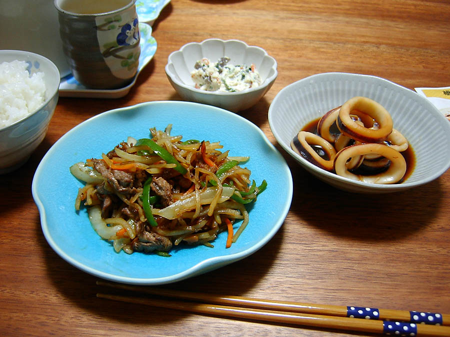細切りじゃがいもと牛肉の甘辛炒め