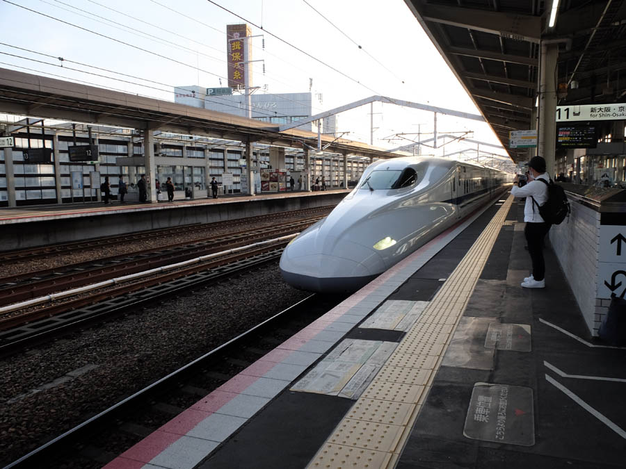 新幹線で京都へ