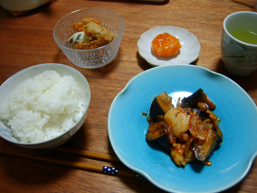 ハーブ香る鶏肉と茄子のトマトソース煮